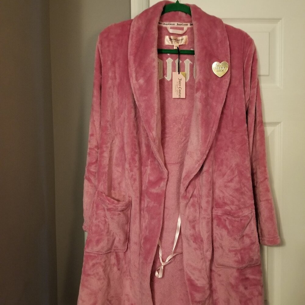 NWT Juicy Couture Mauve Plush Robe w/ Shiny Silver "Juicy" Back Lettering &...